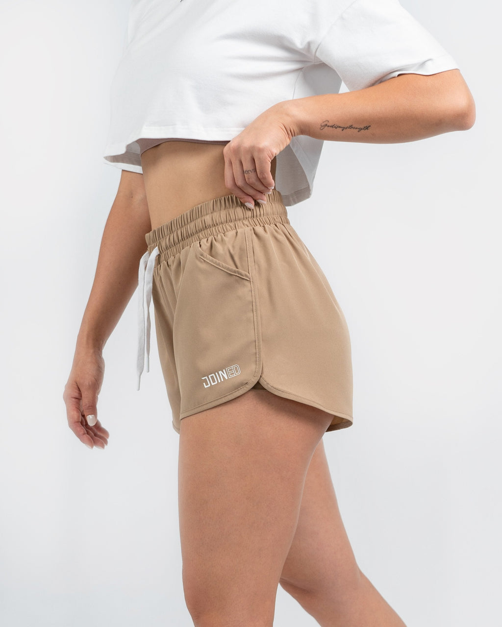 color_khaki