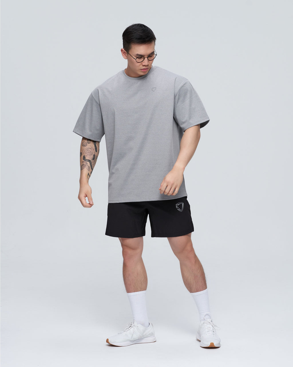 color_light gray