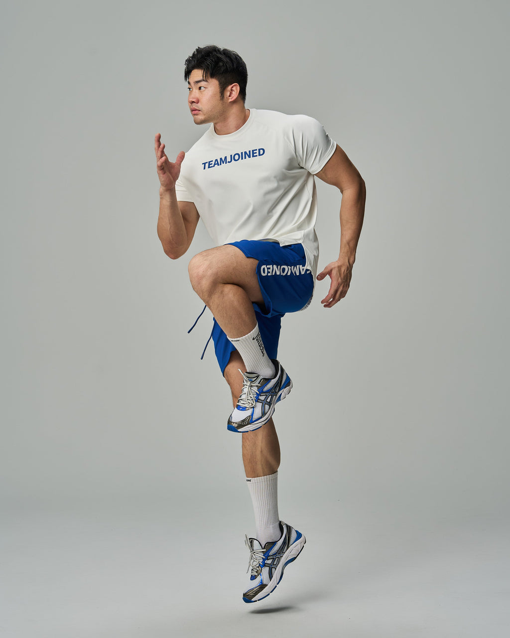 color_Blue / White