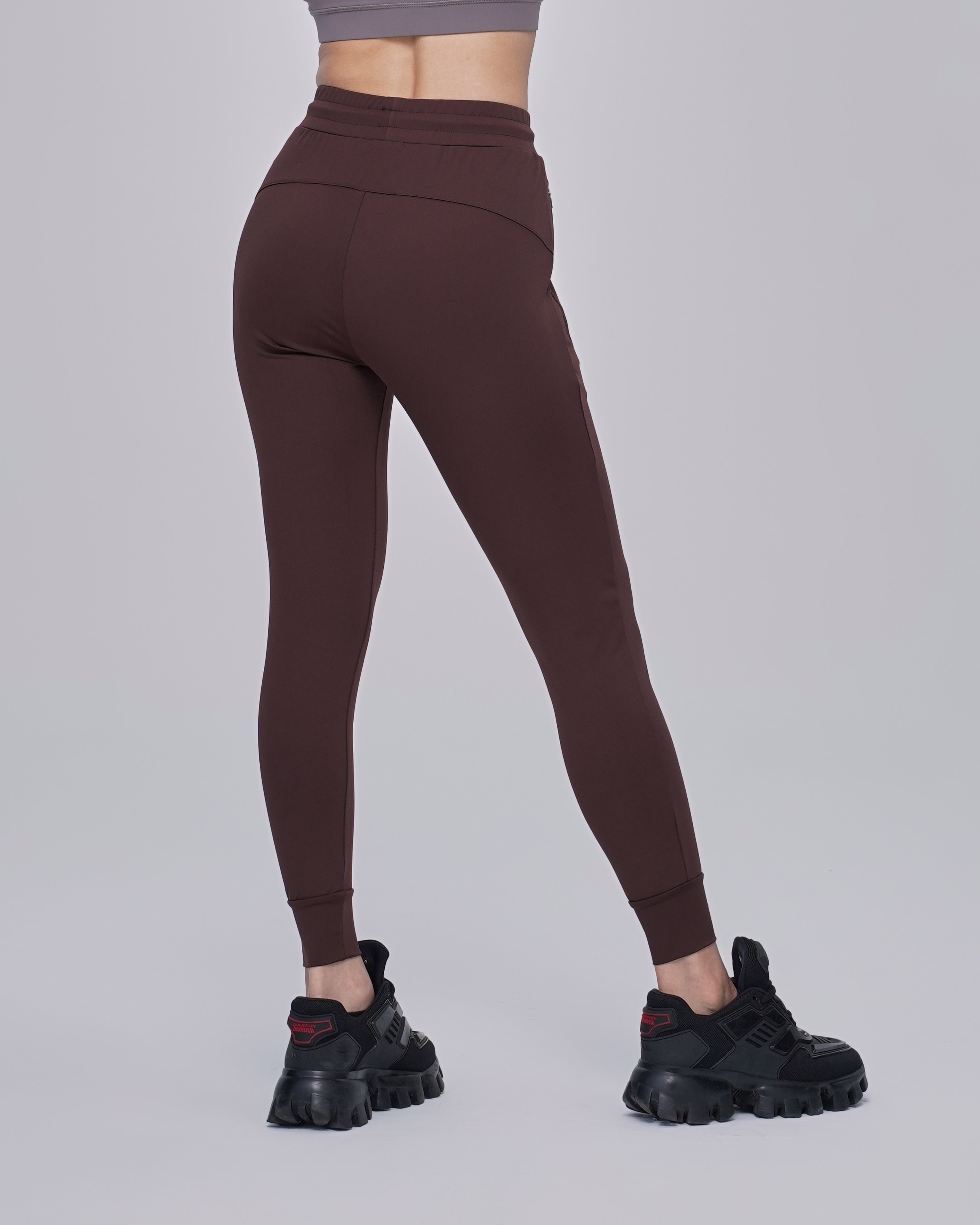 color_brown
