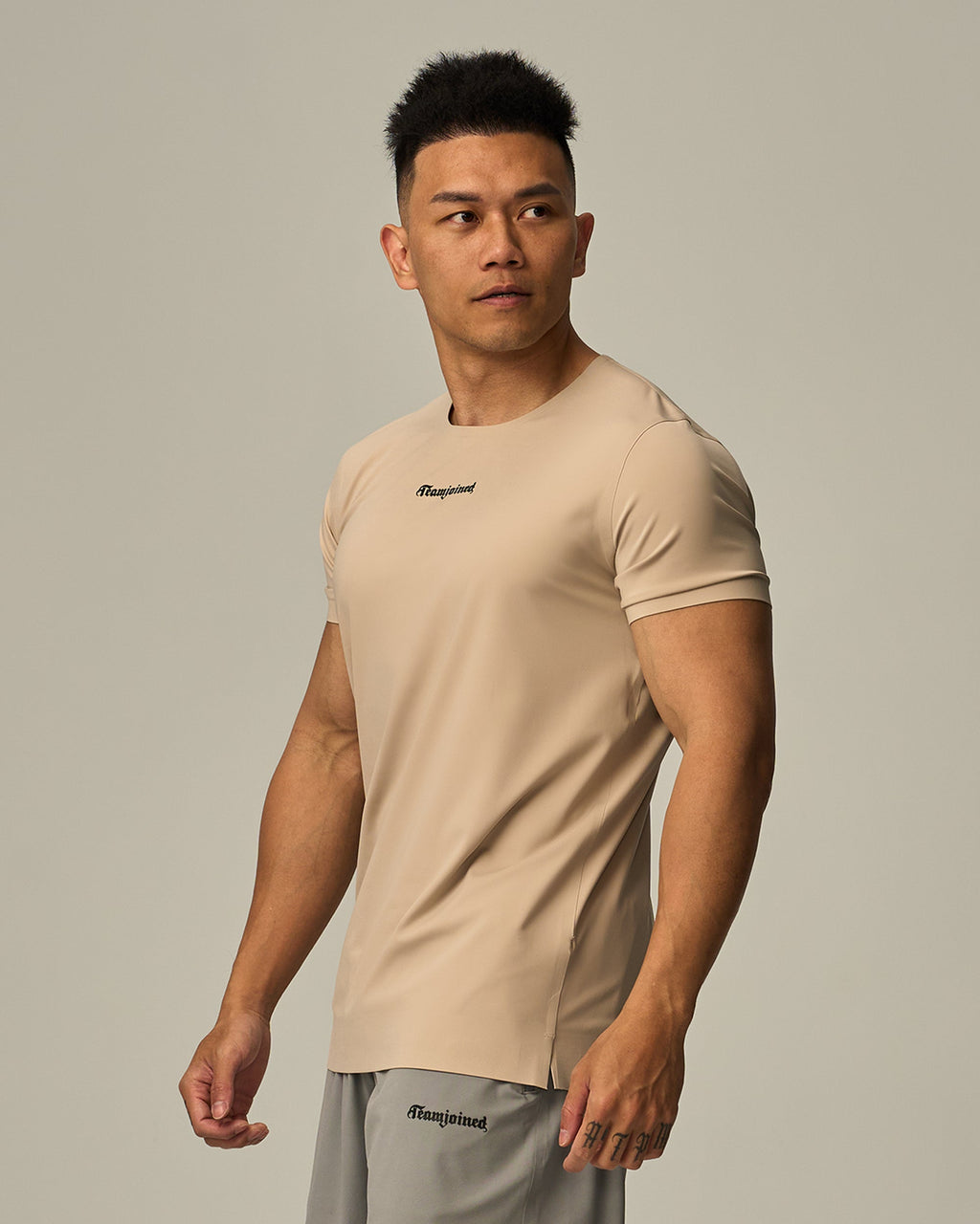 color_Light Khaki