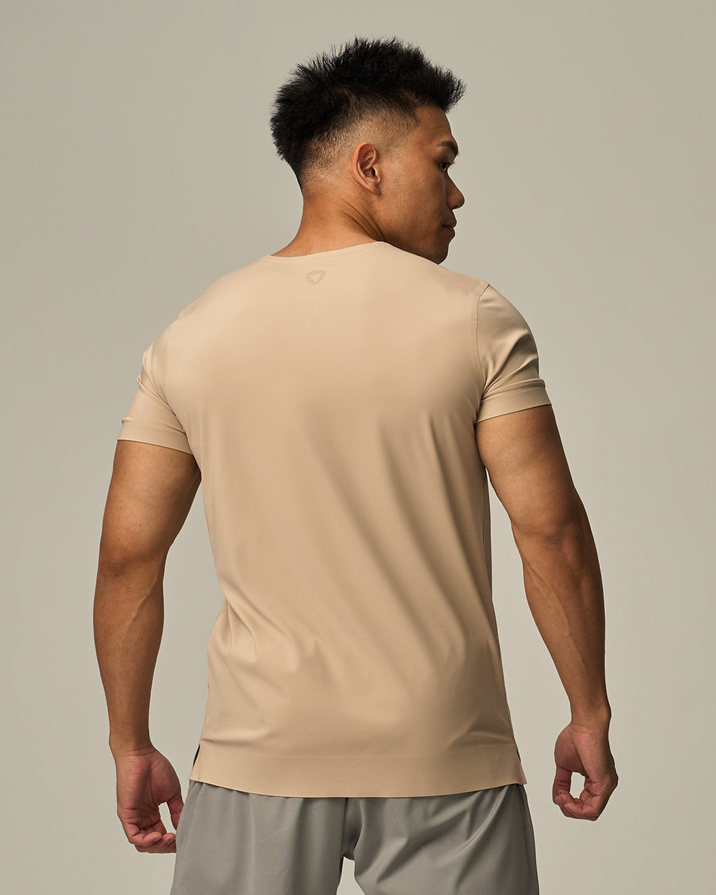 color_Light Khaki