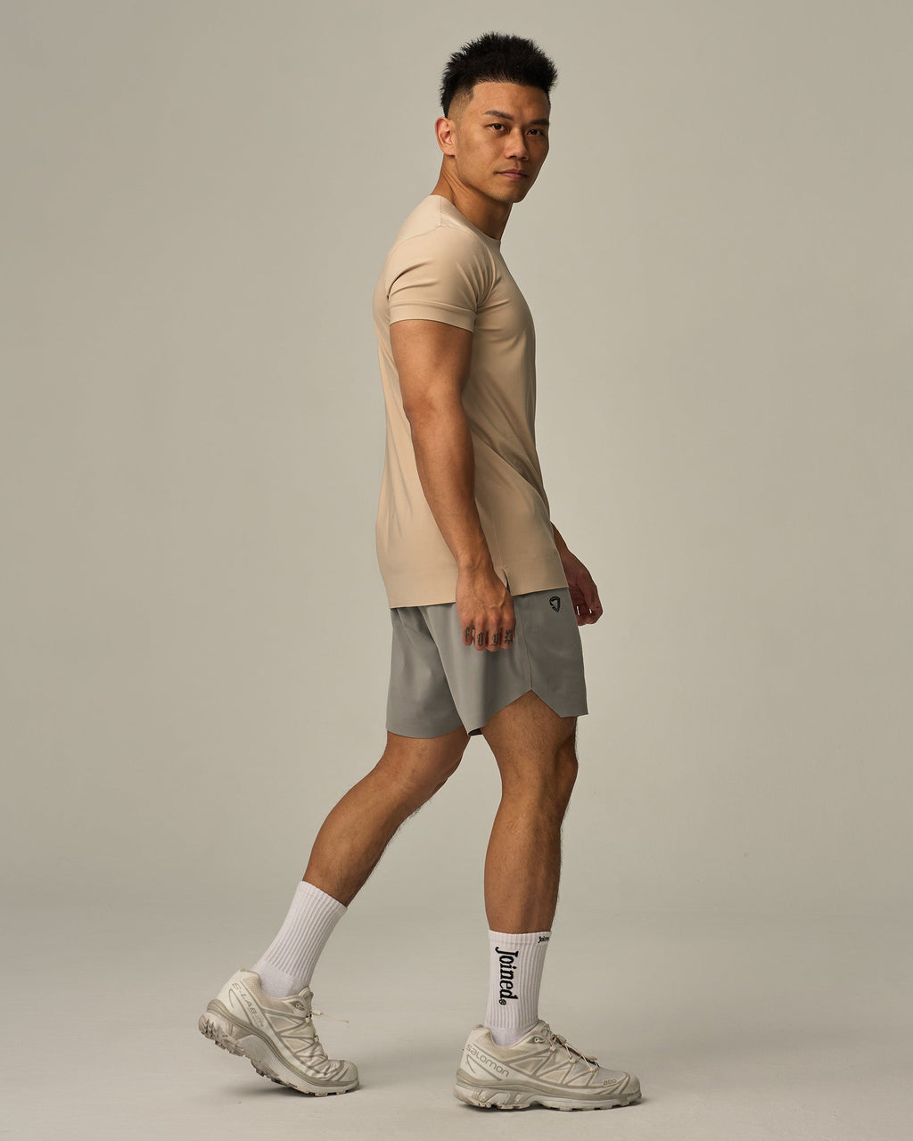 color_Light Khaki