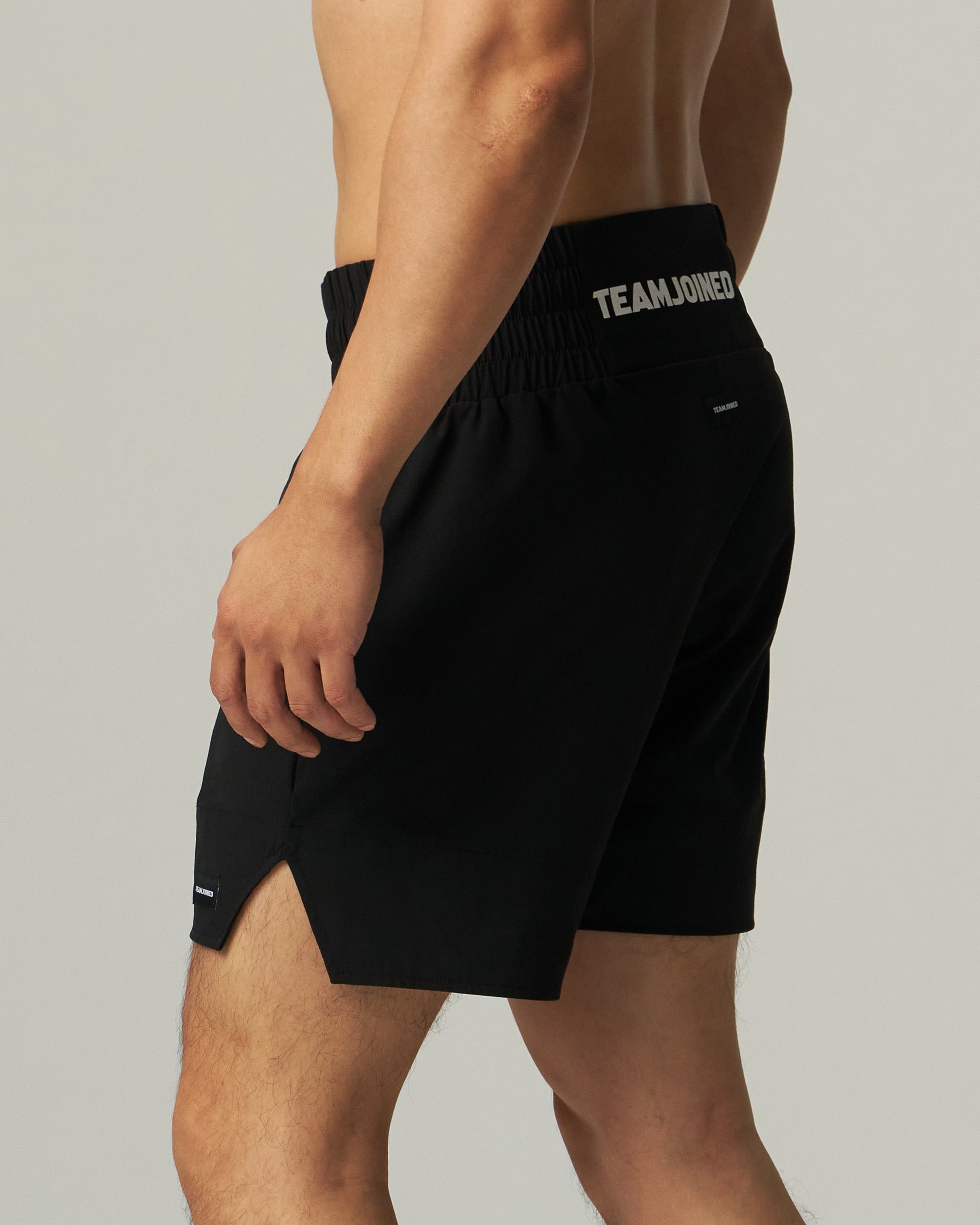 RING Side Slit Stretch Shorts