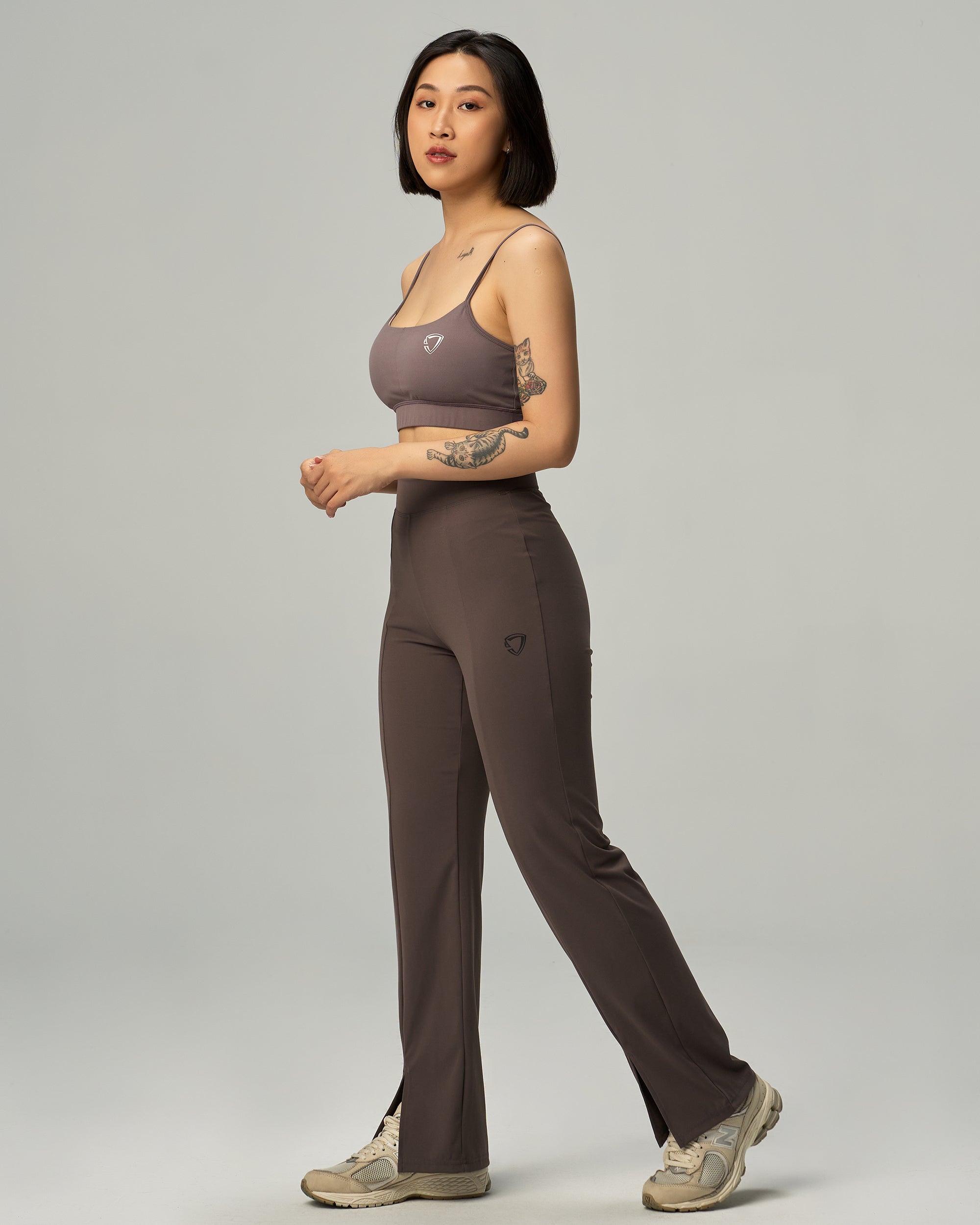 color_Gray Brown